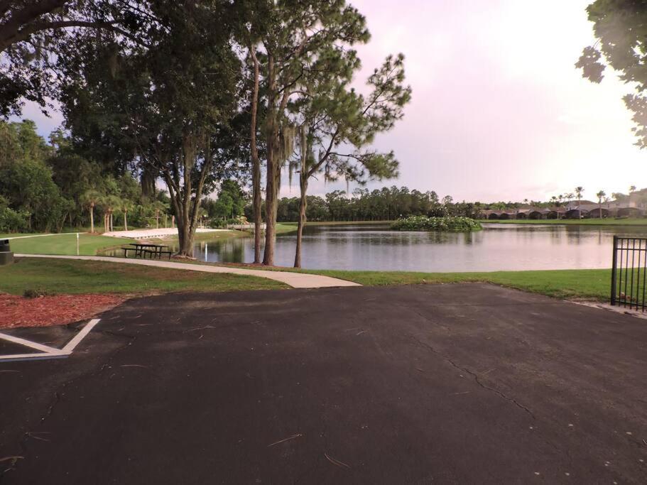 Enchanting Escape 3 Bedroom Minutes From Disney! Kissimmee Exterior photo